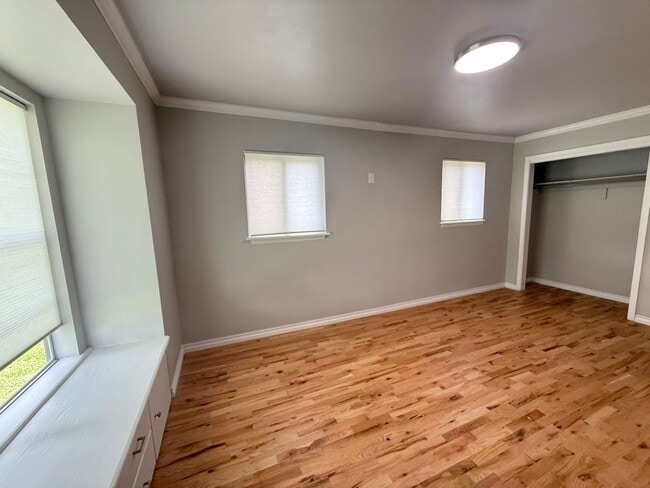 Building Photo - Broken Arrow Fully Remodeled Dream Home 3 Bedroom