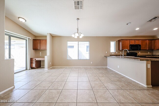 Building Photo - 4193 E Sandy Way