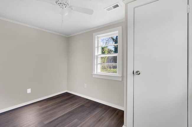 Building Photo - 211 Lawson St