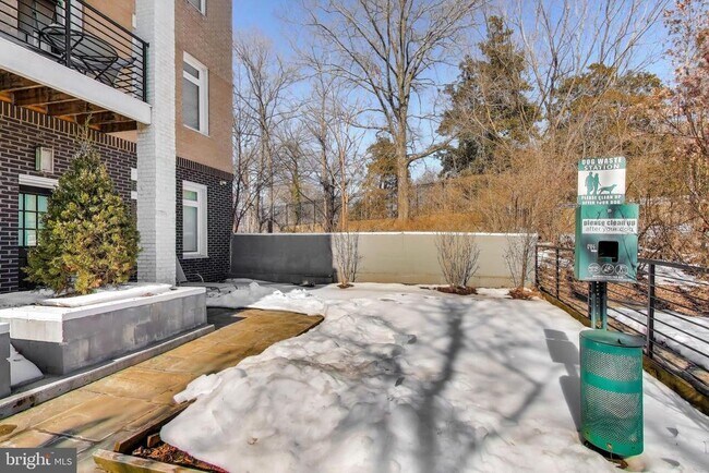 Building Photo - 1220 19th St NE