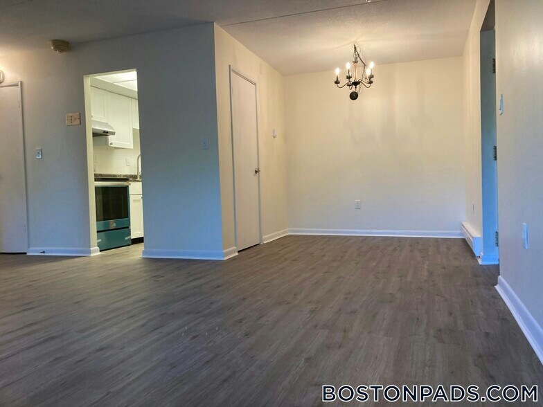 Building Photo - 28 Faxon St