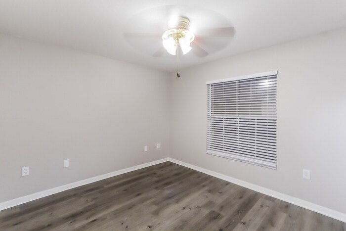 Building Photo - 7661 Canterbury Cir