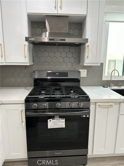 Building Photo - 11438 Moorpark St