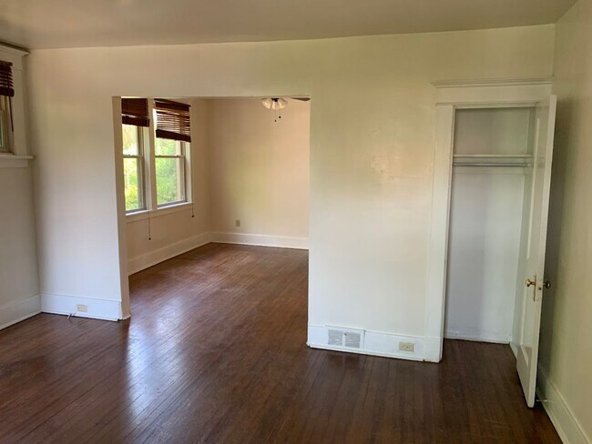 Building Photo - 2309 Eldridge St