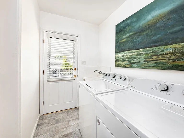 Building Photo - 10746 Cranks Rd