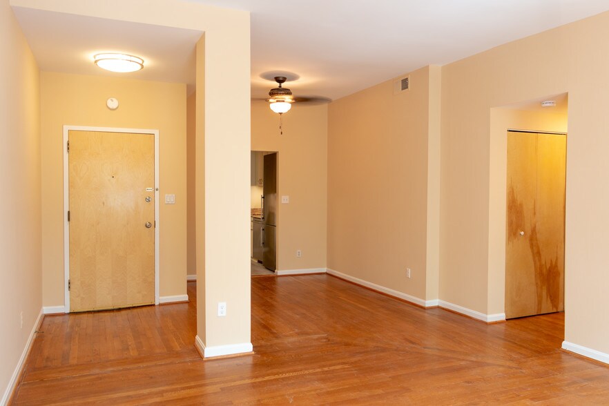 Building Photo - 1930 New Hampshire Ave NW