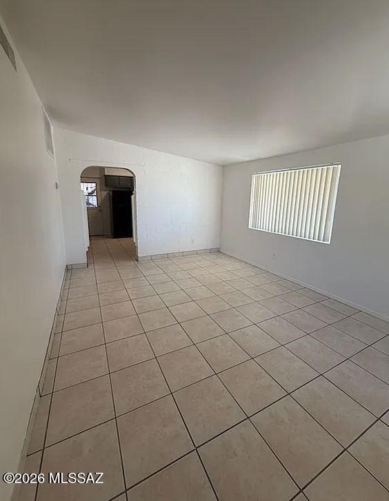 Building Photo - 419 E Alturas St