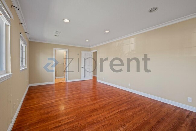 Building Photo - 3019 Paine Ct