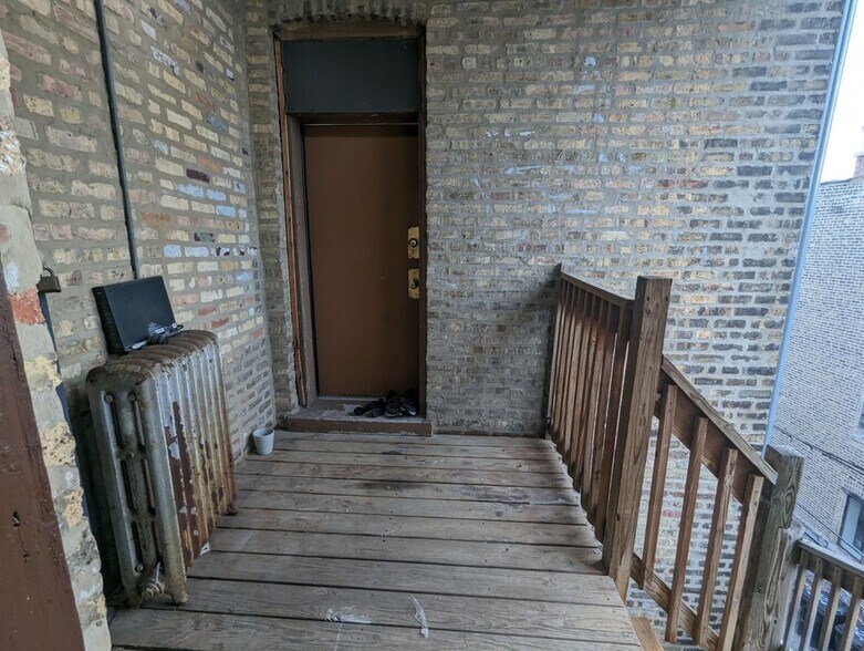 Building Photo - 1536 N Kedzie Ave