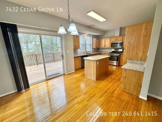 Building Photo - 7432 Cedar Grove Ln
