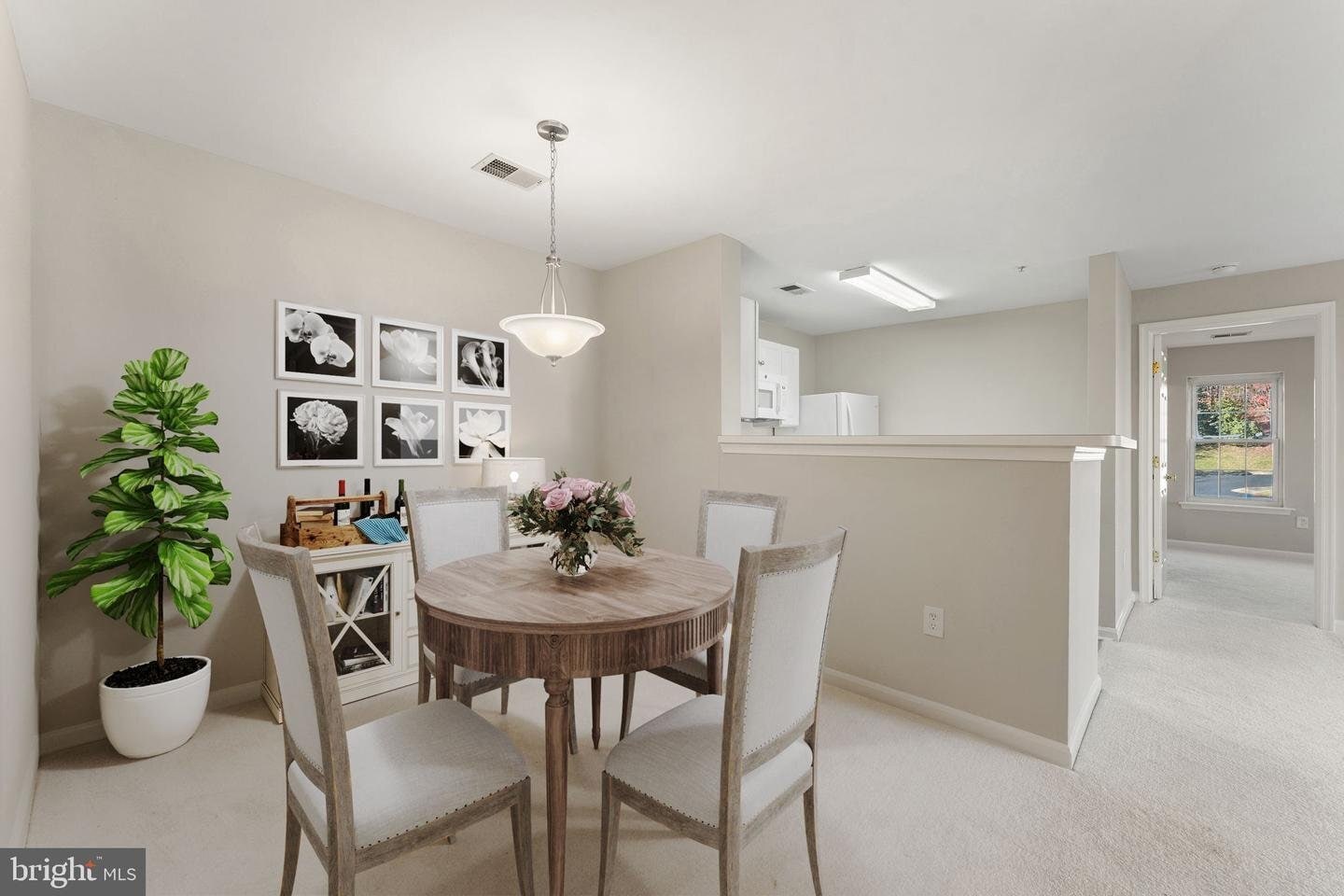Building Photo - 1060 Gardenview Loop