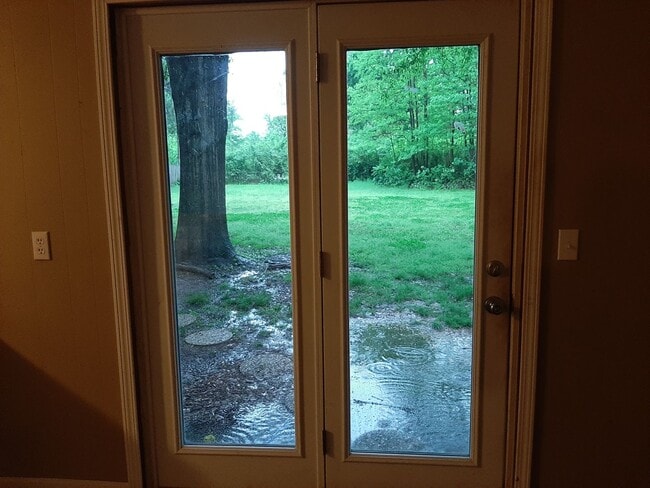 Building Photo - 205 Jim Denton