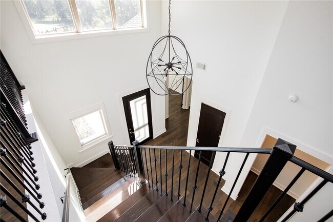 Building Photo - 3 S Castle Oaks Ct