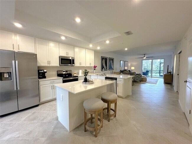 Building Photo - 14221 Heritage Landing Blvd
