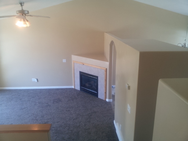 Building Photo - Beautiful home with 2 car garage