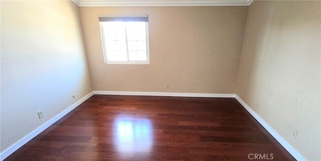 Building Photo - 1400 Post Rd