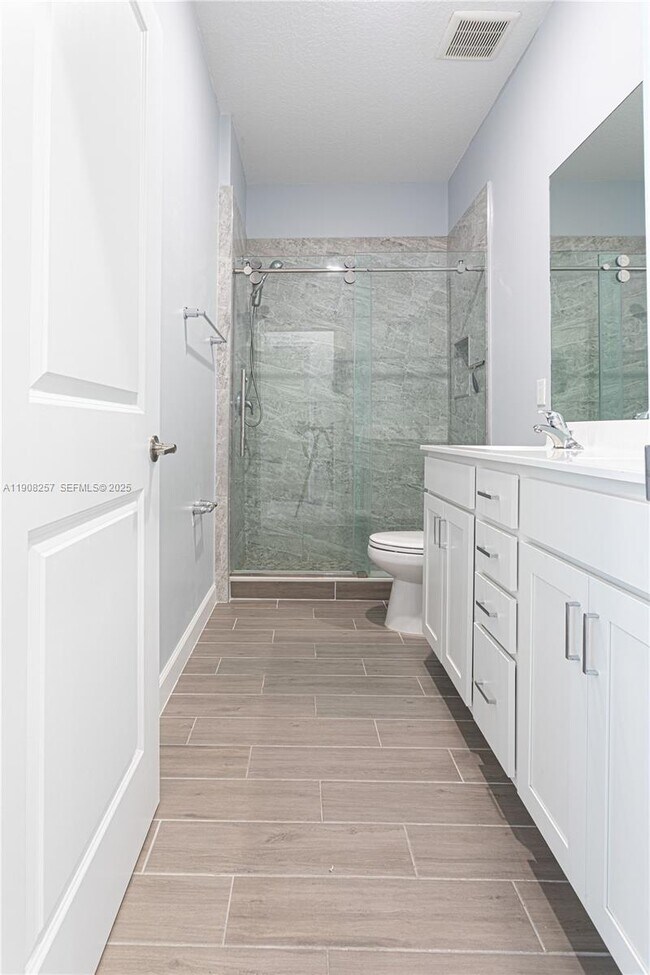 Building Photo - 4830 Navali Dr