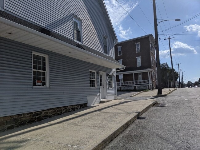 Primary Photo - 10 First Avenue