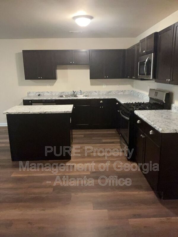 Building Photo - 160 Pine Ridge Rd