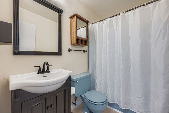 Building Photo - 1858 Centaur Cir