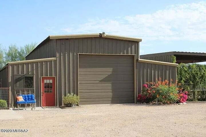 Building Photo - 39170 N Kennedy Dr