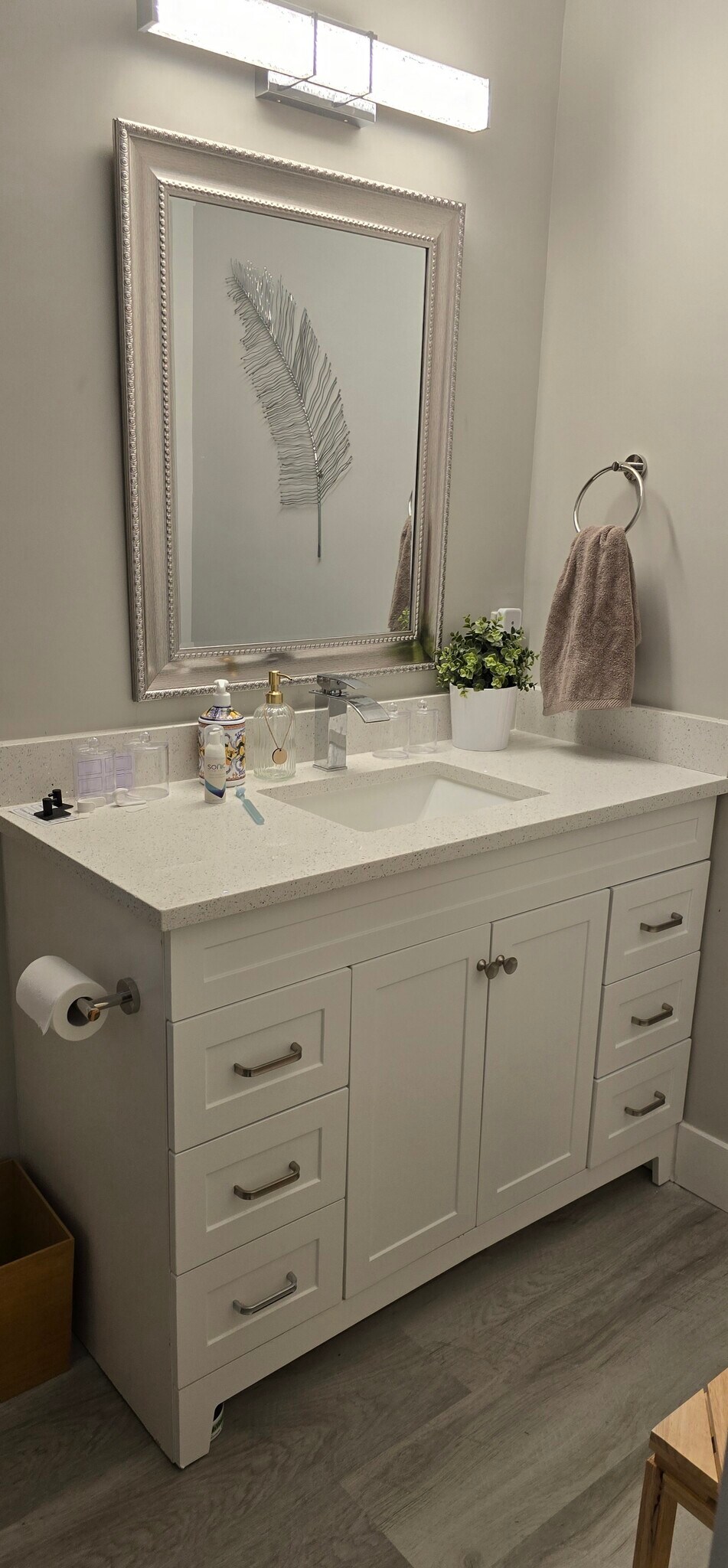 Building Photo - 27105 Center Ave