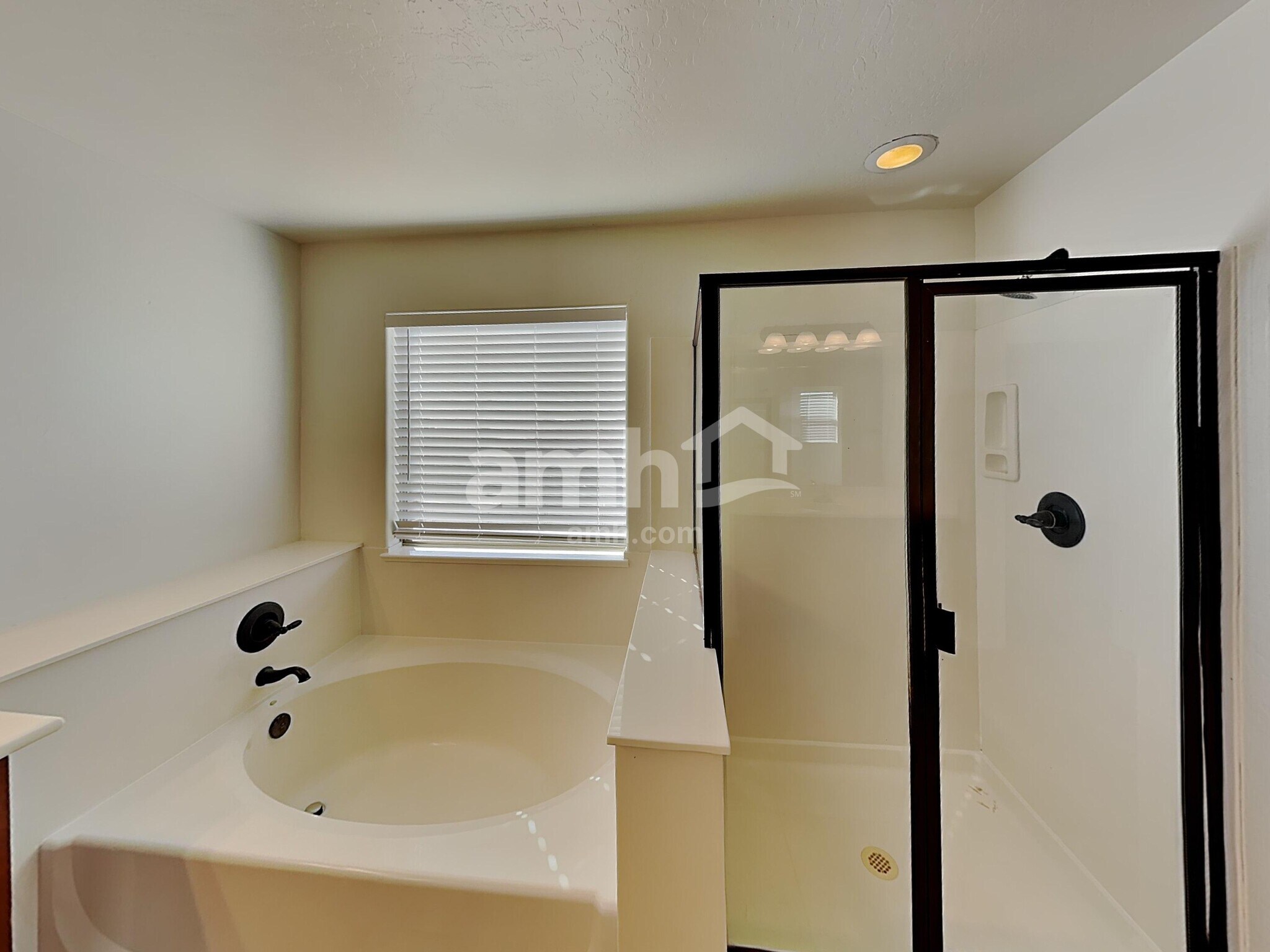 Building Photo - 14223 W Jenan Dr