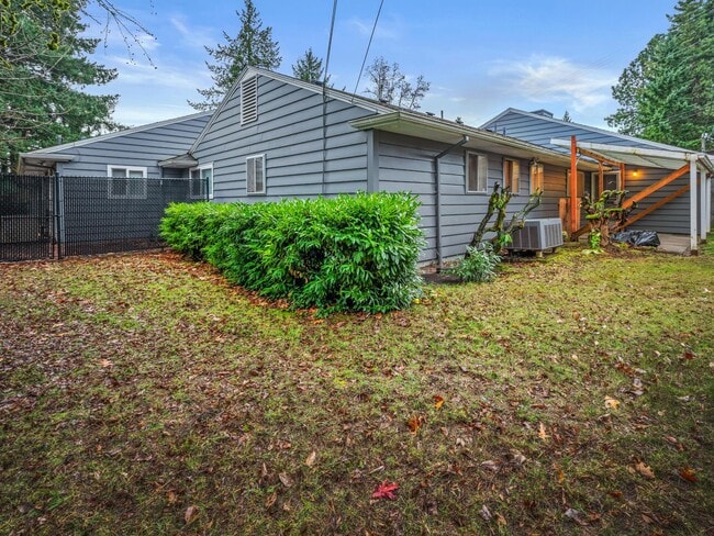 Building Photo - 5532 SW Nicol Rd