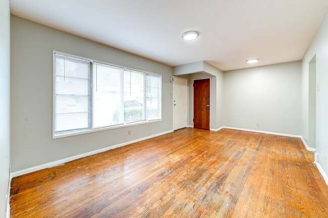 Building Photo - Charming Mid-Century Home with Basement and Fenced Backyard!