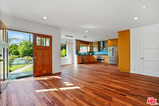 Building Photo - 1348 Morningside Wy