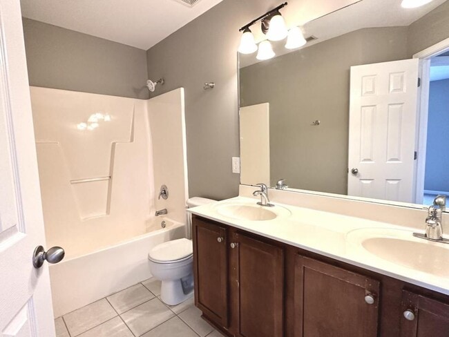 Building Photo - 508 Fairfield Cir