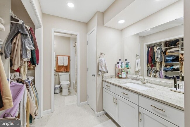 Building Photo - 2568 S Arlington Mill Dr