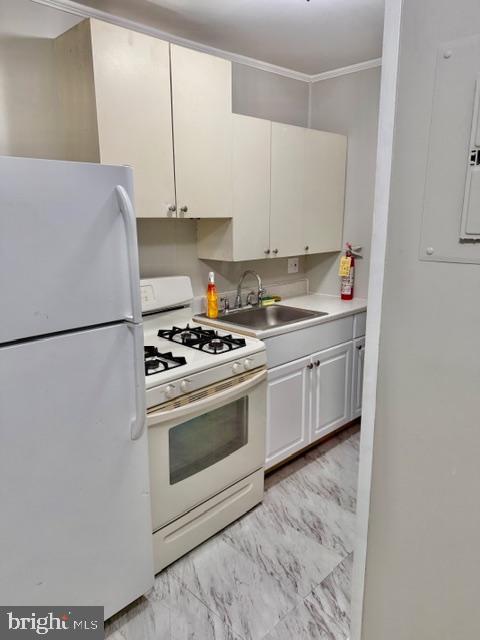 Building Photo - 27 W Main St