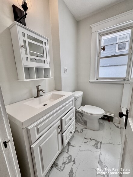 Building Photo - 129 Redlands Rd