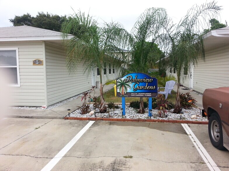 Building Photo - 206 Jackson Ave