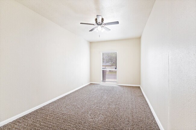 Building Photo - 4907 Dare Ln