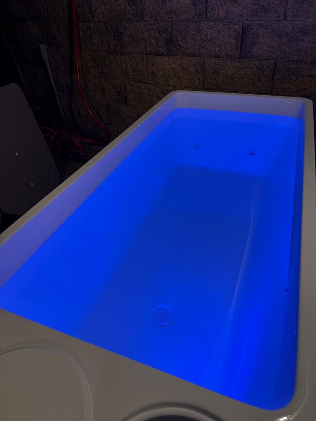 Building Photo - 2720 N Fillmore St