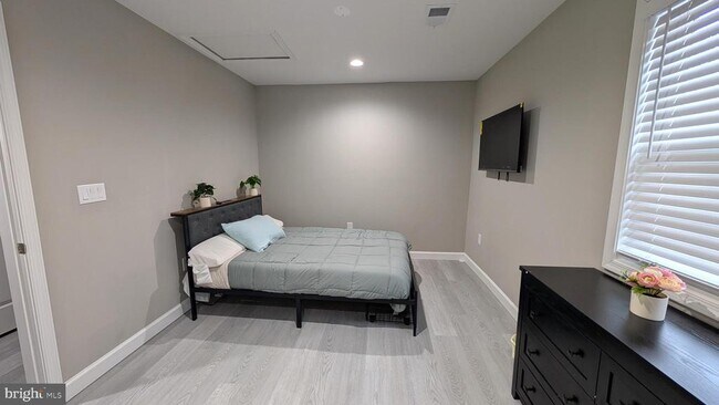 Building Photo - 2253 Papermill Rd