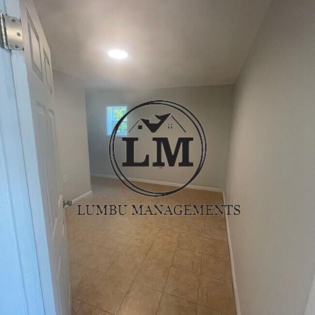 Building Photo - 2649 William Allen Rd