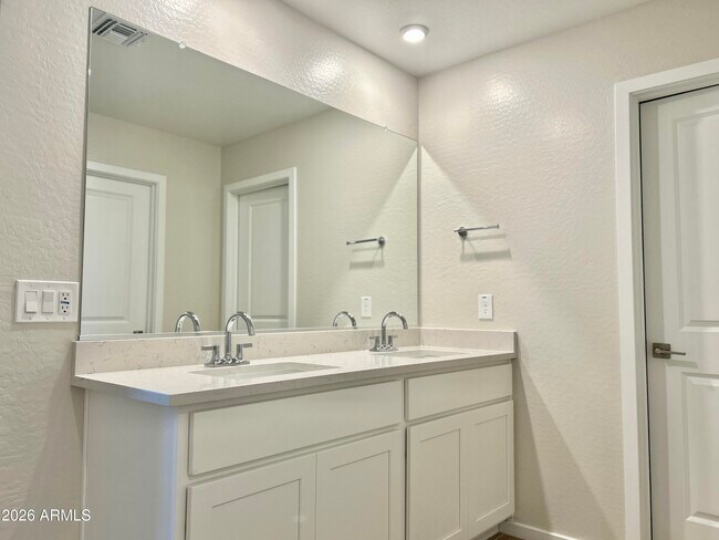 Building Photo - 17307 W Villa Chula Ln