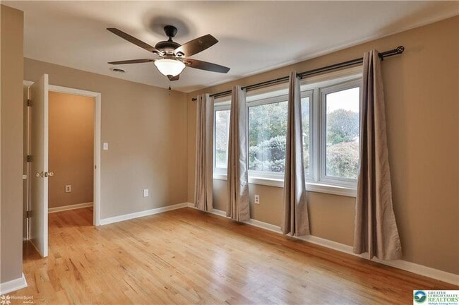 Building Photo - 900 Mine Lane Rd