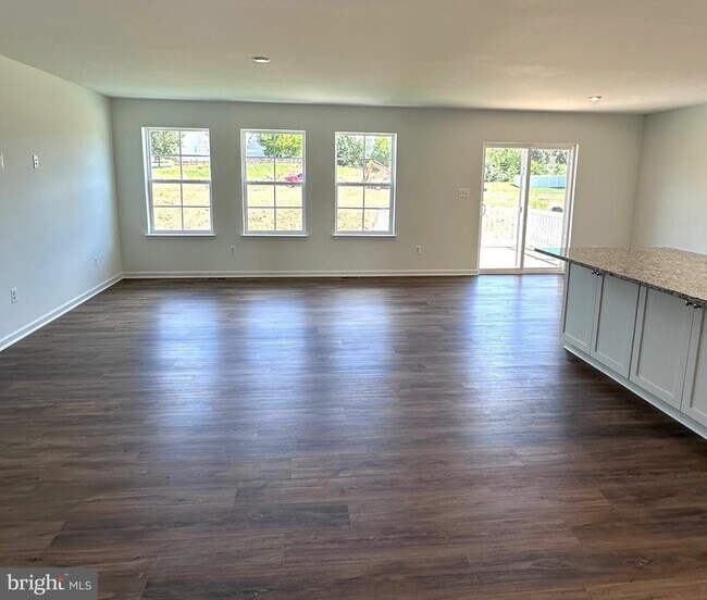 Building Photo - 151 Capulet Ct