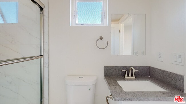 Building Photo - 307 Rosemont Ave