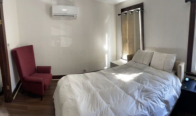 Building Photo - 86-88 Mechanic St