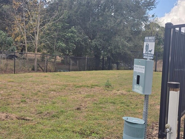 Building Photo - 936 Grandin St