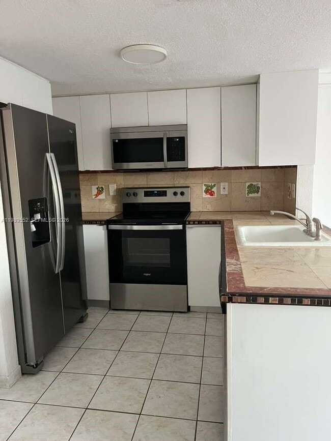 Building Photo - 1362 NW 24th Ave