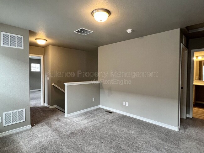 Building Photo - 7839 Lathrop Vw