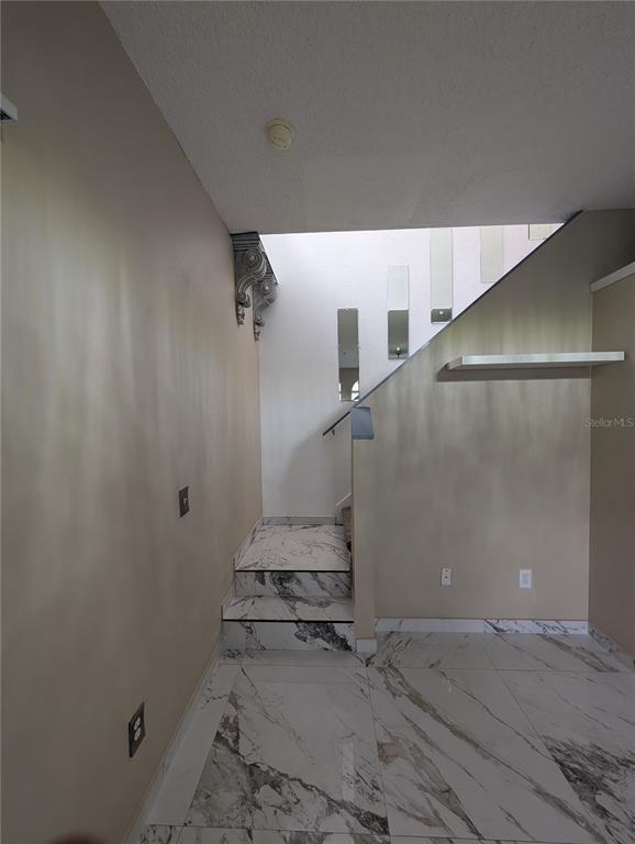Building Photo - 4321 Deermont Cir