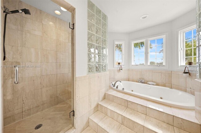 Building Photo - 1415 Sunset Harbour Dr