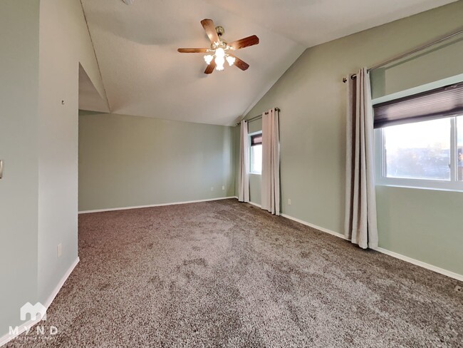 Building Photo - 6065 Fescue Dr